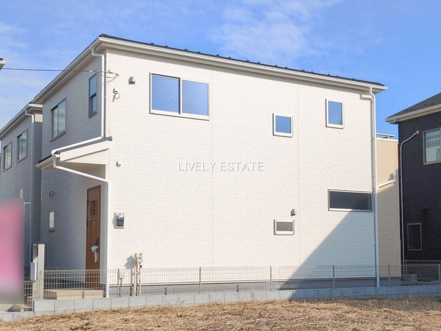 越谷市東越谷6丁目 新築分譲住宅 全3棟 2号棟の外観