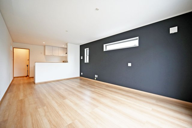 エムズガーデン西難波町4丁目新築一戸建│3SLDK+並列駐車2台可のその他|前面道路は北側7.2ｍ公道です。