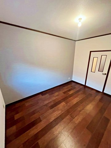 門真市大池町の洋室