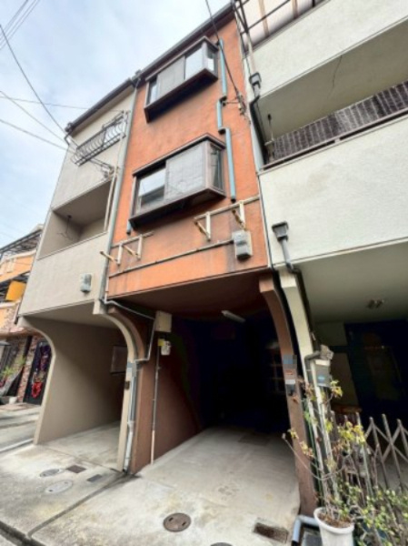 門真市大池町の外観|京阪本線「大和田」駅徒歩約10分とアクセス良好です！
コンビニ・スーパーも充実しております！