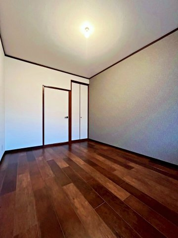 門真市大池町の洋室