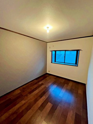 門真市大池町の洋室