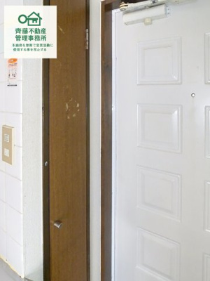 【玄関】 | トレンチコート