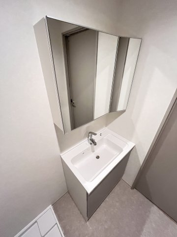 大阪市都島区内代町３丁目の賃貸マンションの独立洗面台