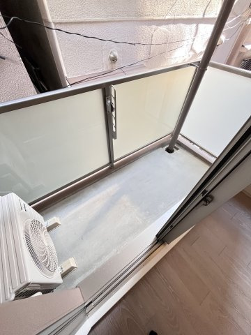 大阪市都島区内代町３丁目の賃貸マンションのバルコニー