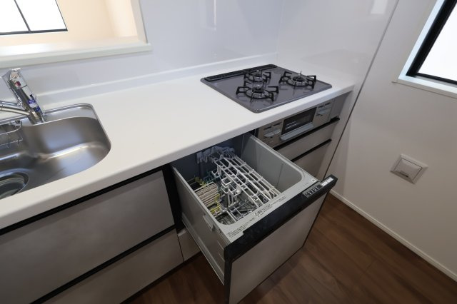 《仲介手数料無料》南区根岸２丁目21-13新築一戸建てグラファーレのキッチン|撮影日 2025年11月20日 12:40 晴れ