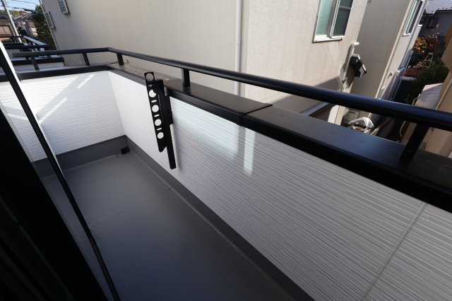 《仲介手数料無料》南区根岸２丁目21-13新築一戸建てグラファーレのバルコニー|撮影日 2025年11月20日 12:40 晴れ