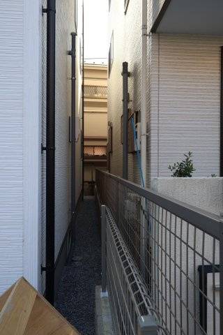 《仲介手数料無料》南区根岸２丁目21-13新築一戸建てグラファーレの外観|撮影日 2025年11月20日 12:40 晴れ