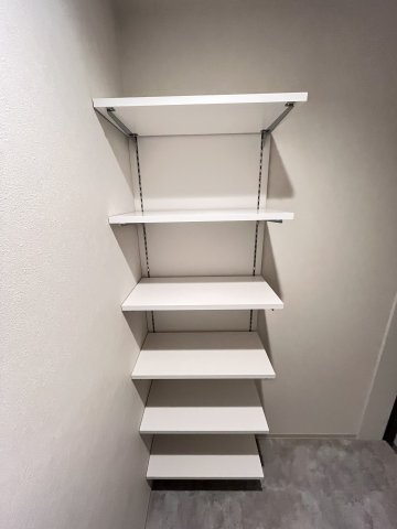 大阪市都島区内代町３丁目の賃貸マンションの玄関