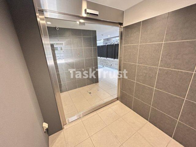 【エントランス】 | NUI南森町