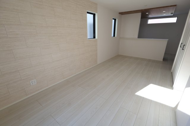 《仲介手数料無料》南区根岸２丁目21-13(2号棟)新築一戸建てグラファーレ