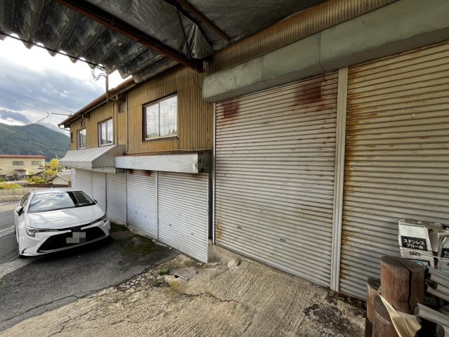 萩原の駐車場