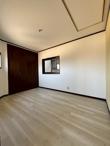 寝屋川市中木田町の洋室