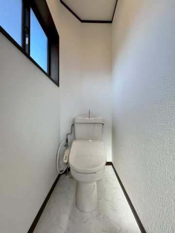 寝屋川市中木田町のトイレ|トイレは2か所ございます。