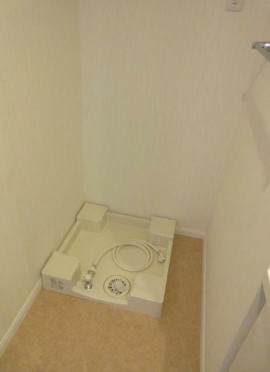 【設備】 | ルポルトボヌール | 室内洗濯機置き場。