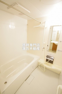 【浴室】 | メルベーユ | 大きくて快適なお風呂♪追い炊き機能付き