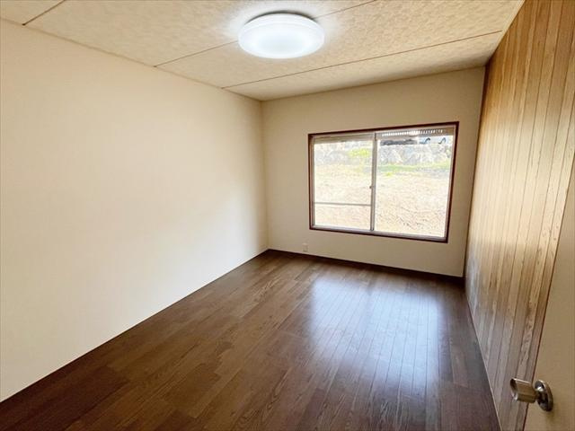 イトーピア一碧 アトリエ付きの平屋建て3LDKの洋室|東側洋室6帖