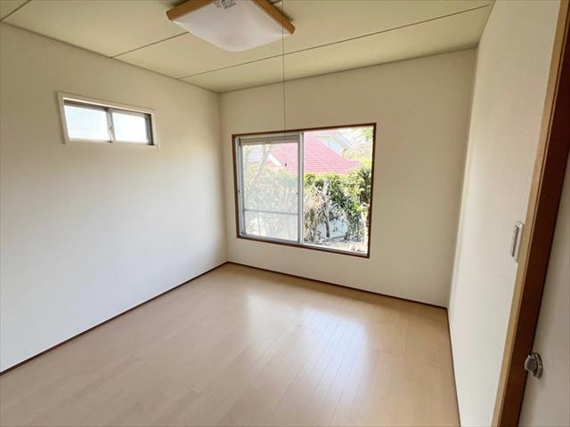 イトーピア一碧 アトリエ付きの平屋建て3LDKの洋室|西側洋室4.5帖