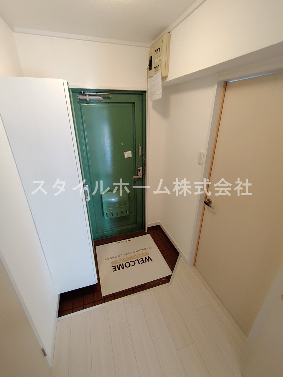 グリーンコーポ草間の玄関