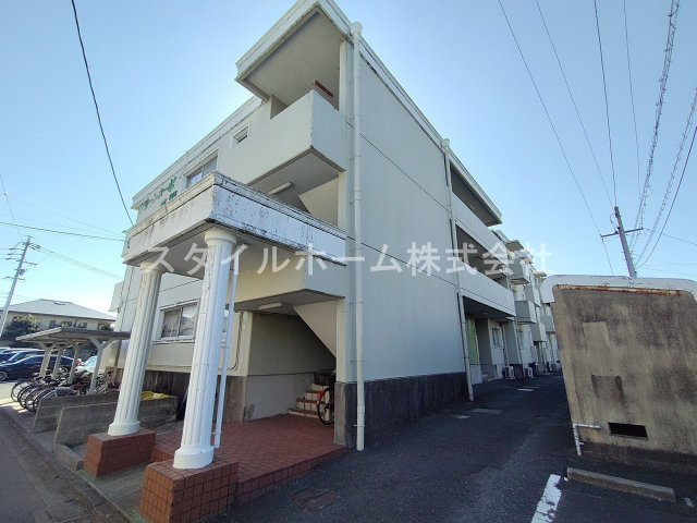 グリーンコーポ草間の外観