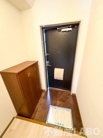 アイビースクエア市岡の玄関