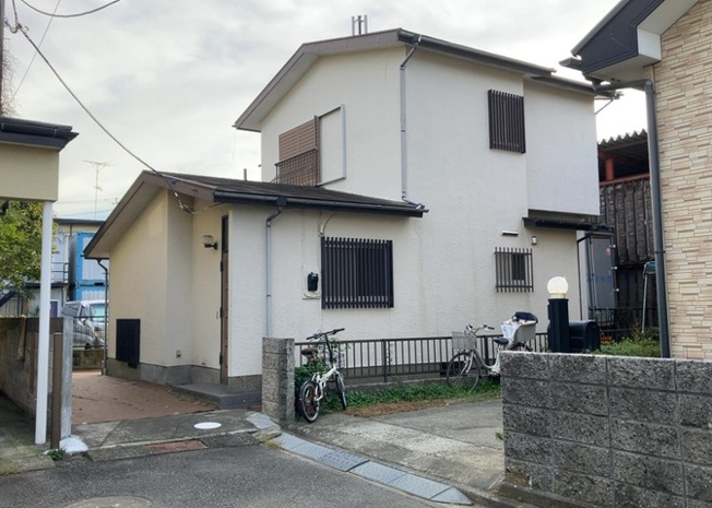 【外観】 | 家を建てる前提で土地を探している場合、地盤の丈夫さは譲れない条件の一つです。地盤が脆弱だと追加工事が必要となります。また、過去に地盤沈下や液状化現象を起こした土地は、できるだけ避けた方がいいでしょう。