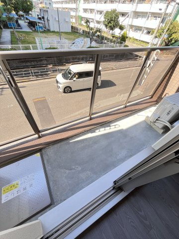 大阪市都島区内代町３丁目の賃貸マンションのバルコニー