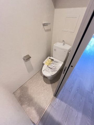 大阪市都島区内代町３丁目の賃貸マンションのトイレ