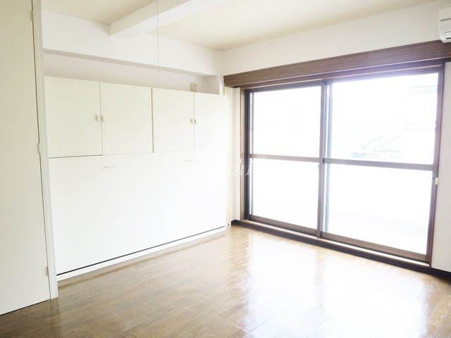 オコスの洋室|キレイなフローリングです！