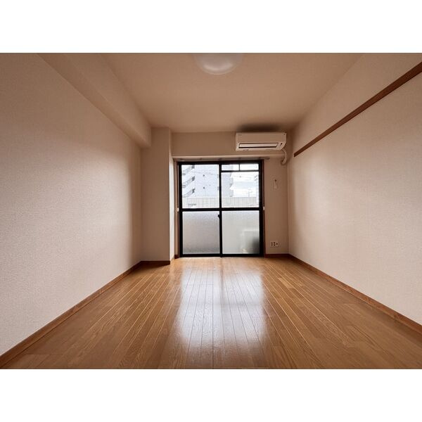 セントラル瑞穂の洋室