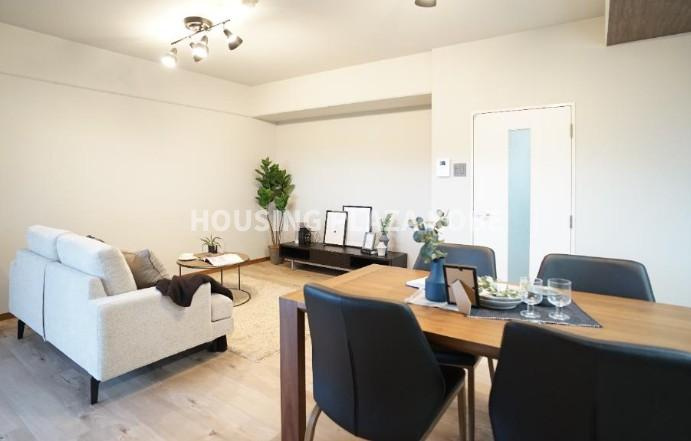 朝日プラザ西舞子の居間・リビング