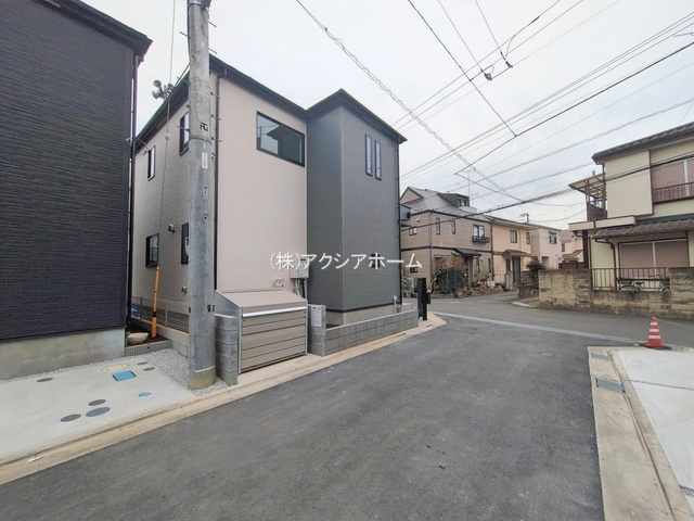 入間市東藤沢8丁目・全7棟　新築一戸建　4号棟　～角地～の前面道路含む現地写真|2026年2月27日撮影