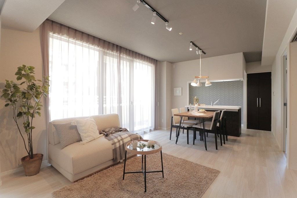 【居間・リビング】の画像