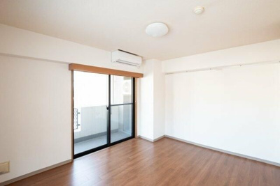 【居間・リビング】 | ロイヤルアメニティー東池袋