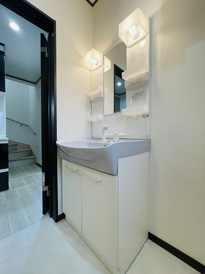 【独立洗面台】 | 南区老司2丁目　戸建て