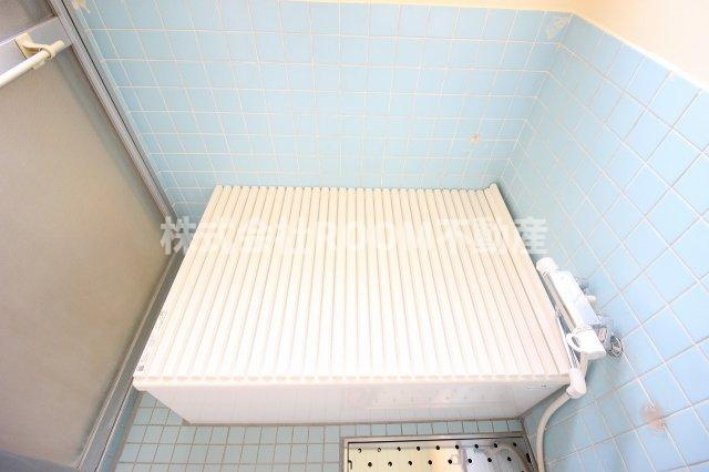 野村貸家(下川東)の浴室|ゆったり過ごせるお風呂です