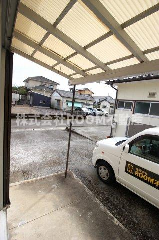 野村貸家(下川東)のバルコニー|開放的で明るい空間を演出してくれるバルコニーです