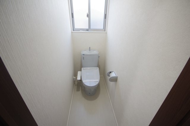 宇都宮市鐺山町　戸建　予約済のトイレ|２階トイレ