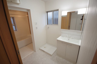 【独立洗面台】 | 宇都宮市鐺山町　戸建 | 洗面化粧台新規交換済