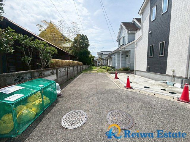 新築戸建　茅ヶ崎市松林3丁目の前面道路含む現地写真