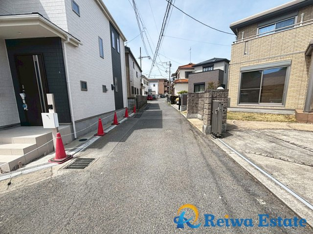 新築戸建　茅ヶ崎市松林3丁目の前面道路含む現地写真