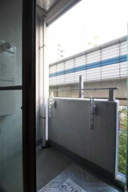 ステージファースト三軒茶屋アジールコートⅡ　角部屋　南面洋室　三軒茶屋エリアのバルコニー