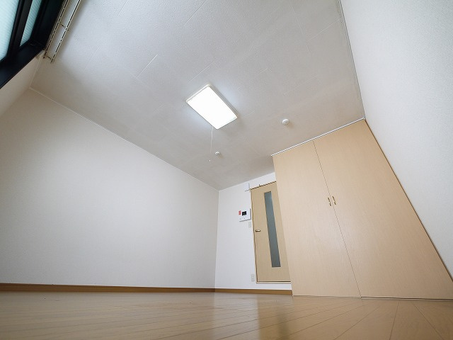 レオパレスナカノの居間・リビング|ゆったり過ごせる居間です