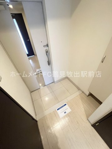 東大阪市高井田中５丁目の賃貸マンションの玄関