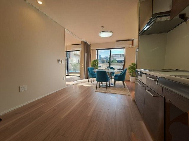 （シニア限定）サニーヒルズ湘南の居間・リビング|CG家具のため実際には家具は付きません。