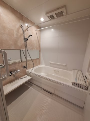（シニア限定）サニーヒルズ湘南の浴室|栓を閉めればボタン一つでオートバス