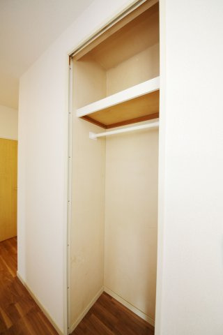 ベルコートAの収納|別部屋同間取りのお写真となります。参考にご覧くださいませ。現状と異なる場合は現状優先となります