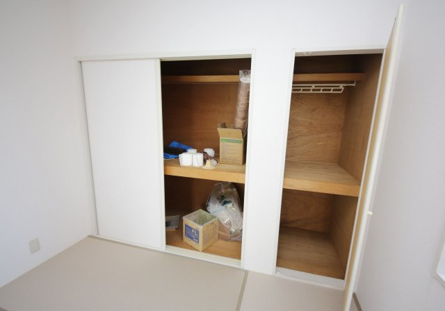 ベルコートAの収納|別部屋同間取りのお写真となります。参考にご覧くださいませ。現状と異なる場合は現状優先となります