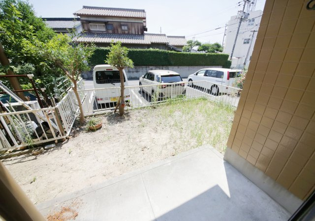 ベルコートAの庭|別部屋同間取りのお写真となります。参考にご覧くださいませ。現状と異なる場合は現状優先となります