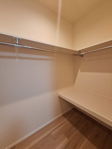 （シニア限定）サニーヒルズ湘南の収納|2.1帖ウォークインクローゼット